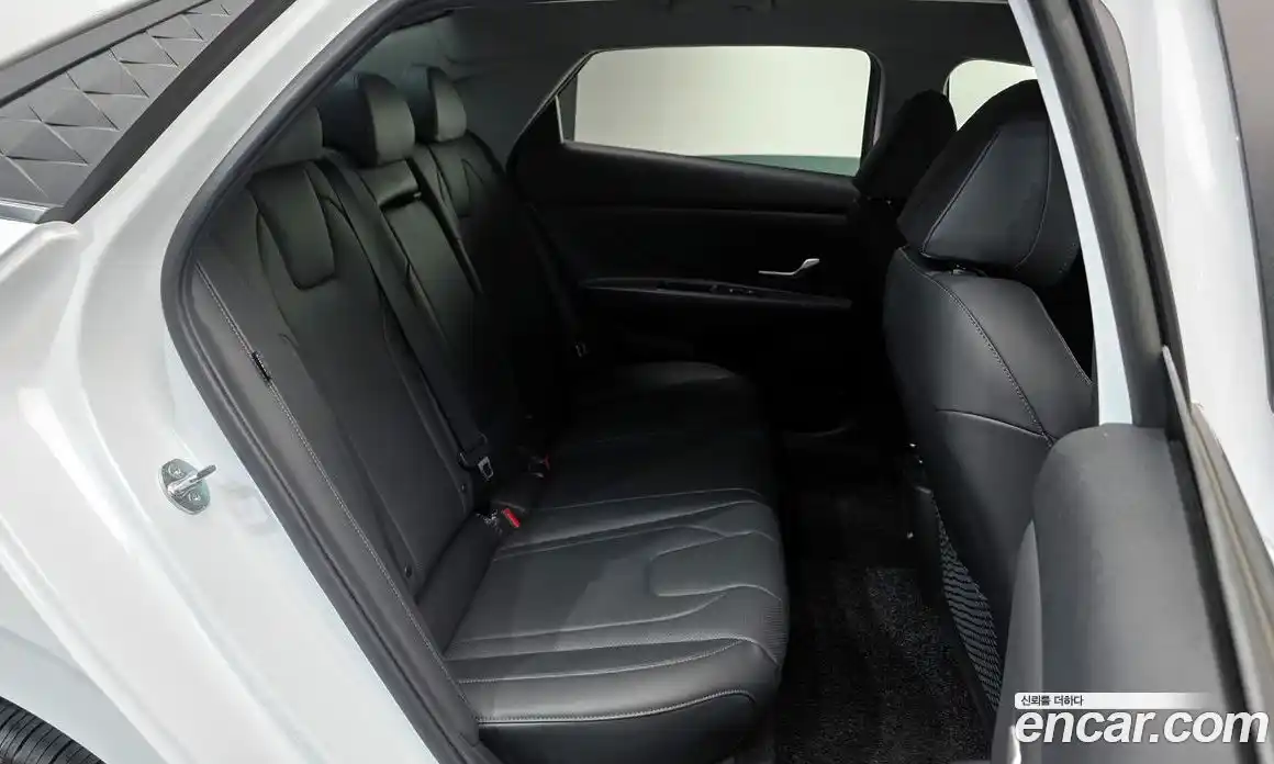 Hyundai Avante 2025 1.6 Автомат в Москве № 119650, фото 5