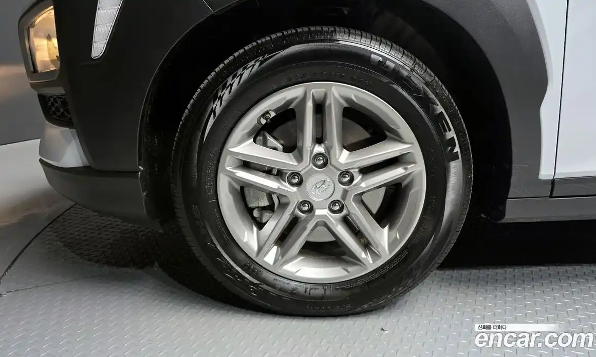 Hyundai Kona 2020 1.6 Автомат в Москве № 12038, фото 5