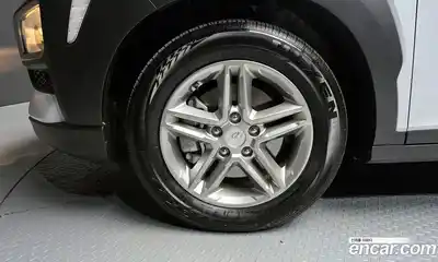 Hyundai Kona 2020 1.6 Автомат в Москве № 12038, миниатюра 5