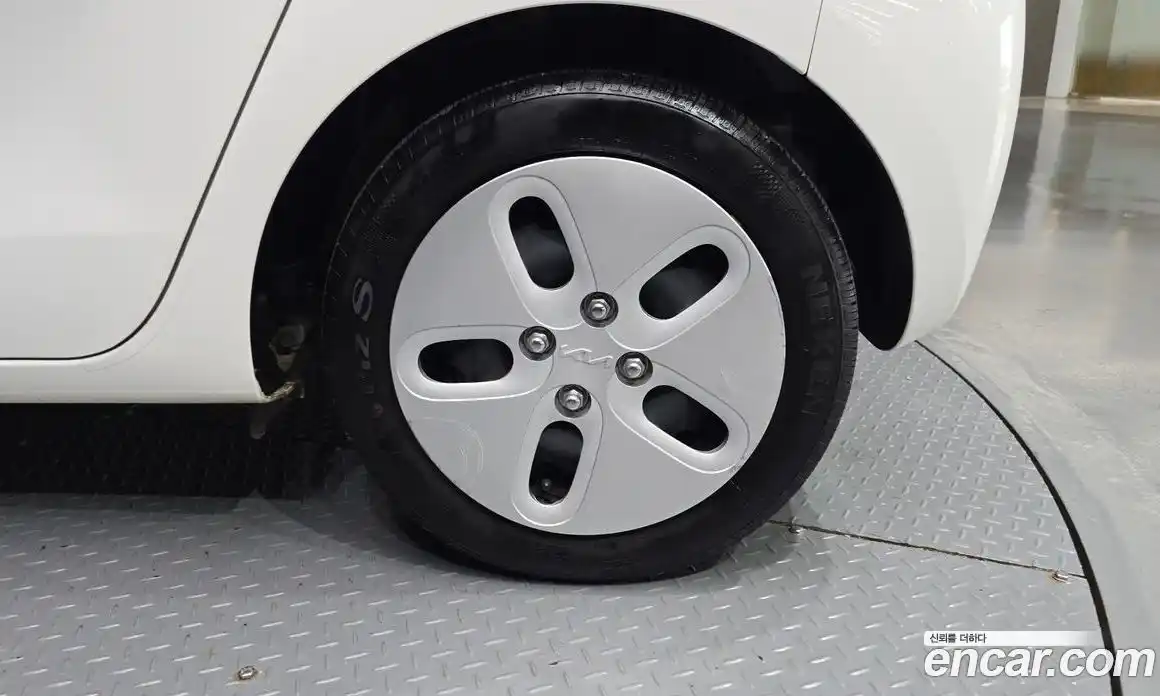 Kia Ray 2024 1.0 Автомат в Москве № 120467, фото 1