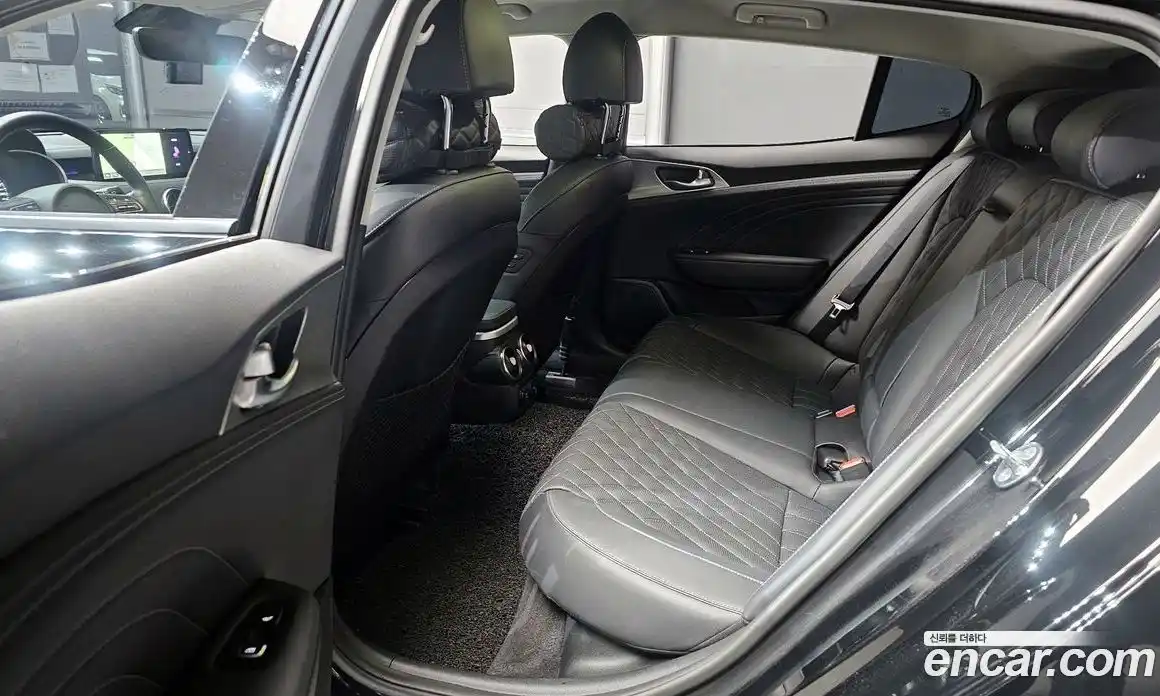 Kia Stinger 2023 2.5 Автомат в Москве № 121172, фото 14