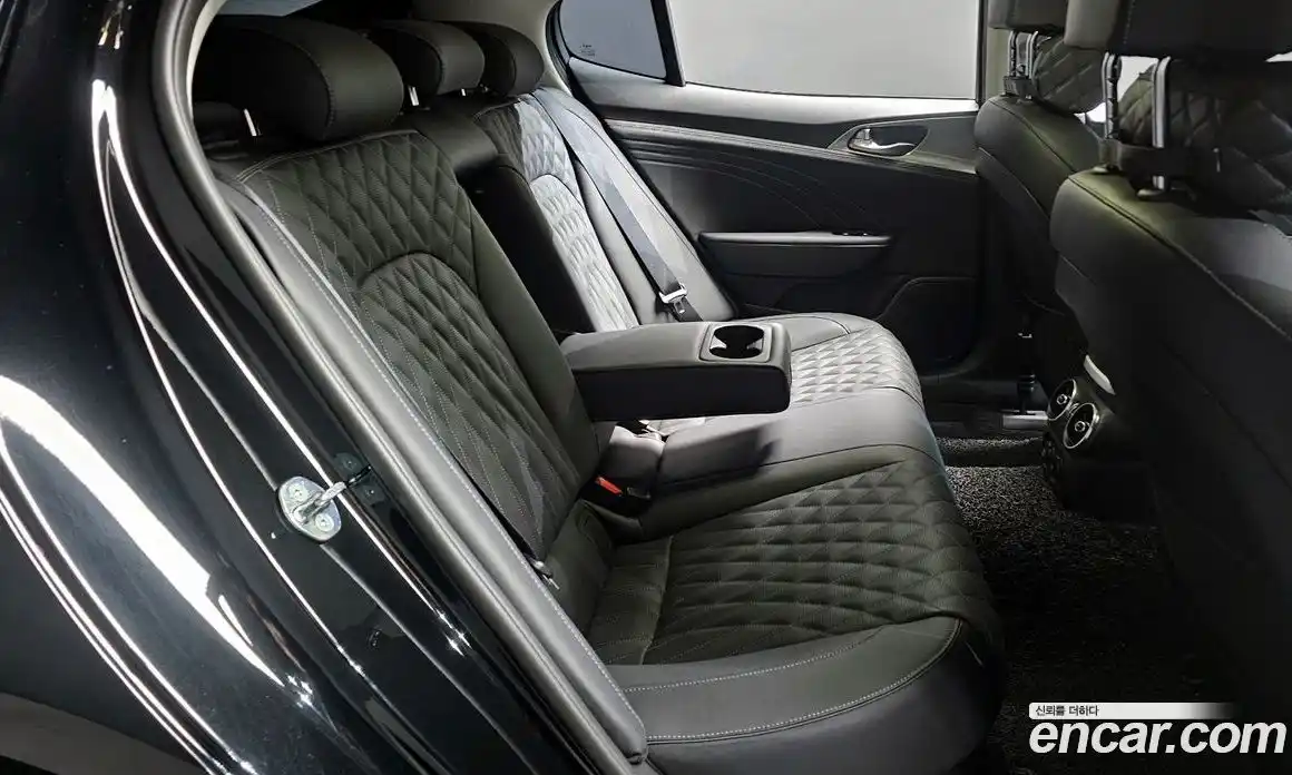 Kia Stinger 2023 2.5 Автомат в Москве № 121172, фото 19