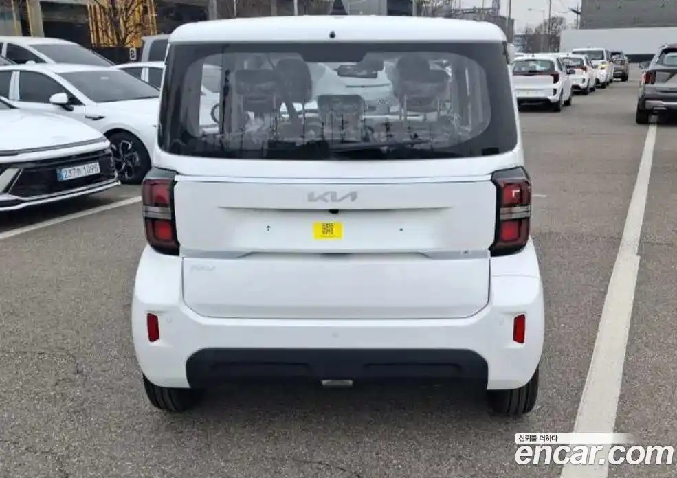 Kia Ray 2026 1.0 Автомат в Москве № 122409, фото 3