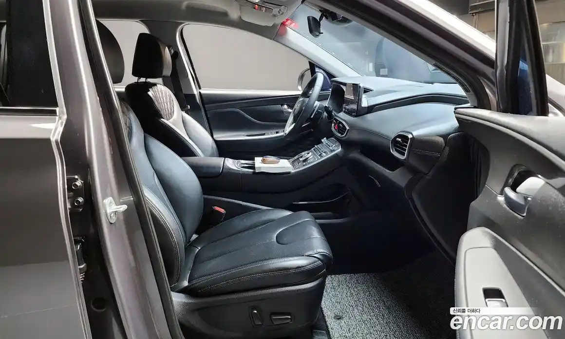 Hyundai Santa Fe 2021 2.2 Автомат в Москве № 123708, фото 13