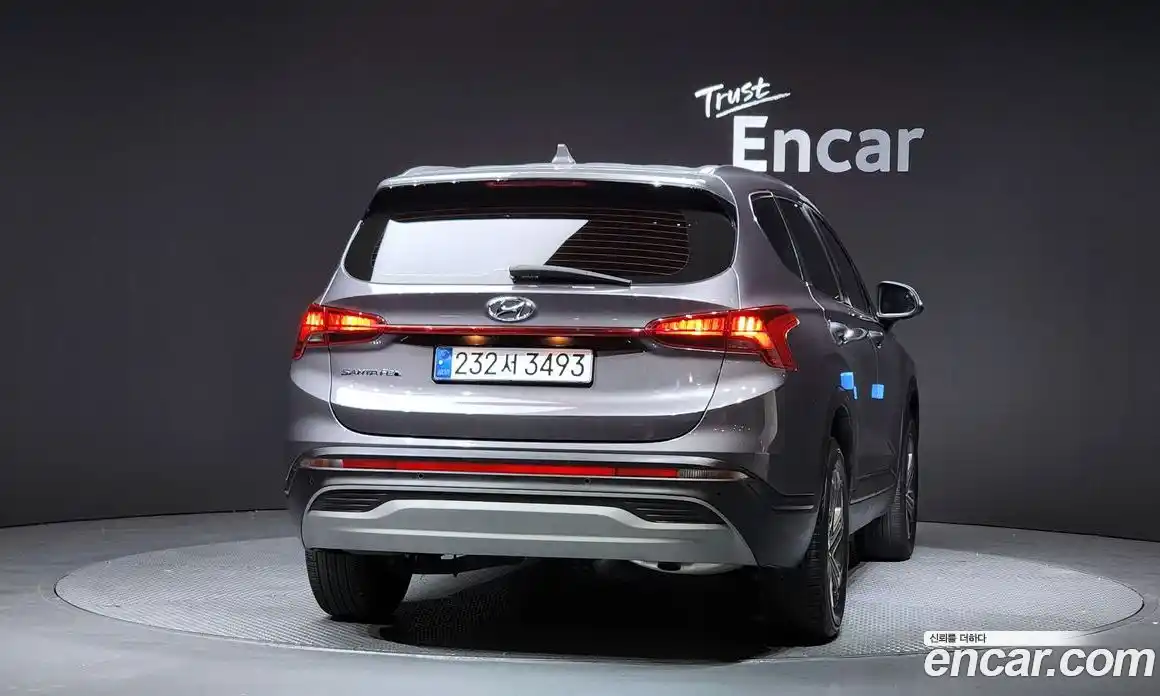 Hyundai Santa Fe 2021 2.2 Автомат в Москве № 123708, фото 5