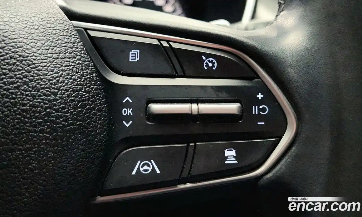 Hyundai Santa Fe 2021 2.2 Автомат в Москве № 123708, фото 9