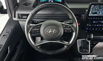 Hyundai Staria, 2025