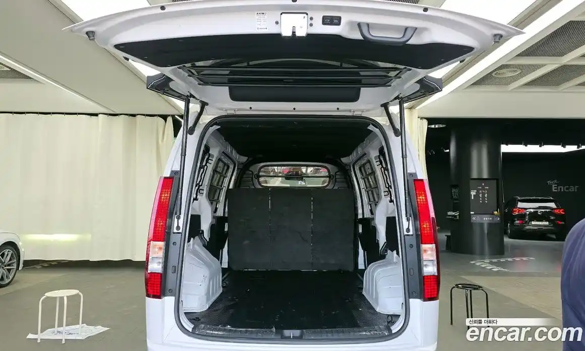 Hyundai Staria 2023 2.2 Автомат в Москве № 125358, фото 7