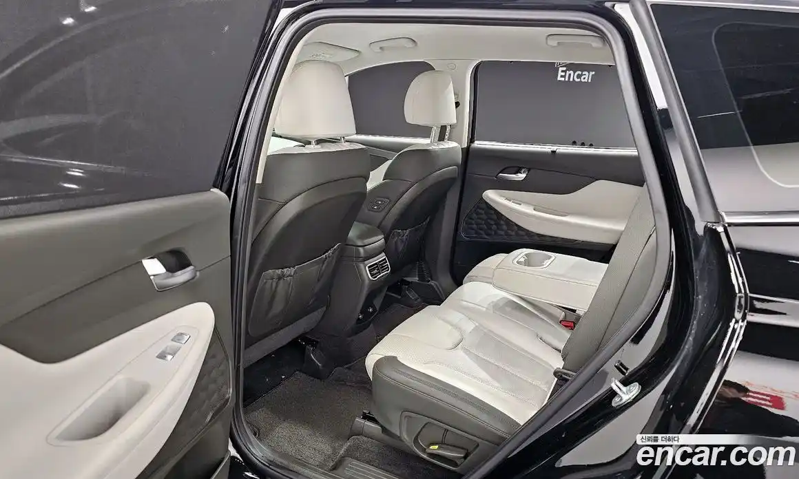 Hyundai Santa Fe 2021 2.2 Автомат в Москве № 127009, фото 17