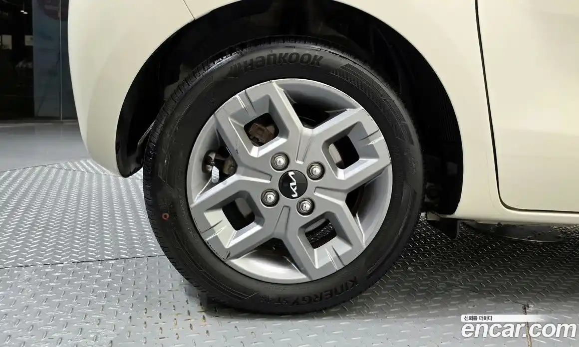 Kia Ray 2023 1.0 Автомат в Москве № 132795, фото 2