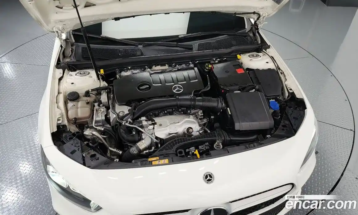 Mercedes-Benz A-Class 2021 2.0 Автомат в Москве № 135099, фото 15