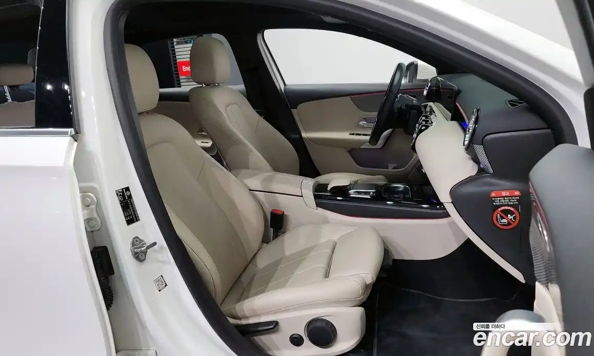 Mercedes-Benz A-Class 2021 2.0 Автомат в Москве № 135099, фото 5