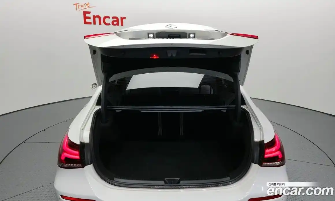 Mercedes-Benz A-Class 2021 2.0 Автомат в Москве № 135099, фото 7