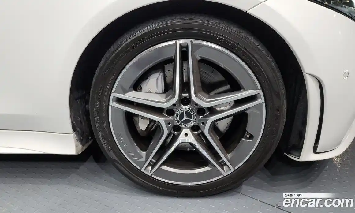 Mercedes-Benz CLS-Class 2020 1.9 Автомат в Москве № 142561, фото 10