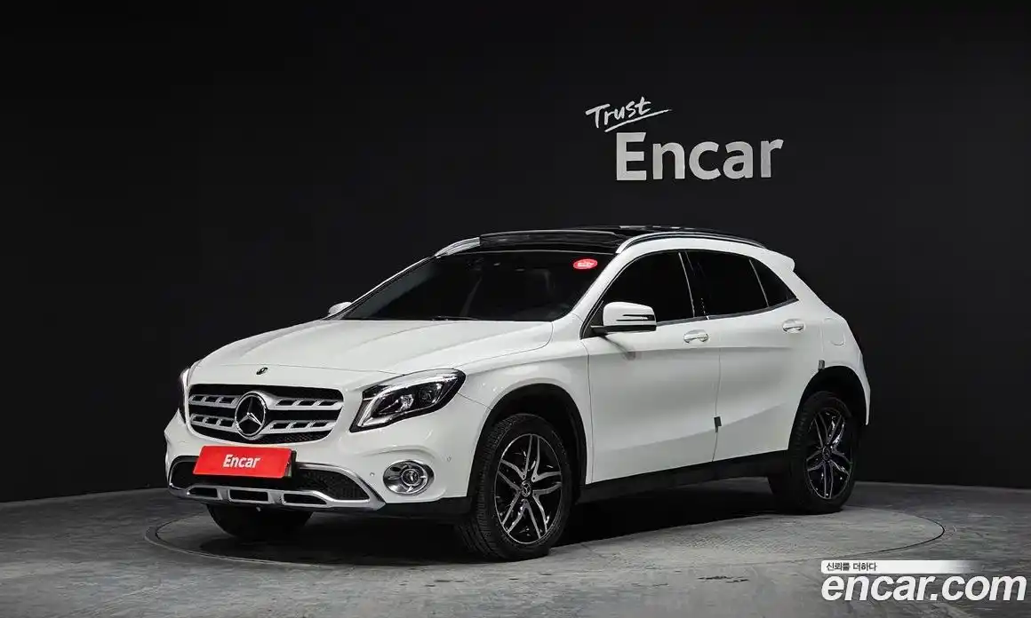Mercedes-Benz GLA-Class 2019 2.0 Автомат в Москве № 143372, фото 18