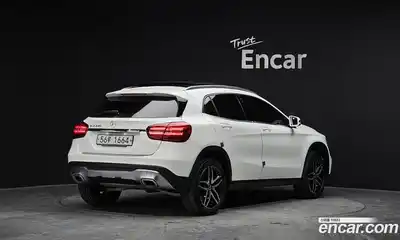 Mercedes-Benz GLA-Class 2019 2.0 Автомат в Москве № 143372, миниатюра 2