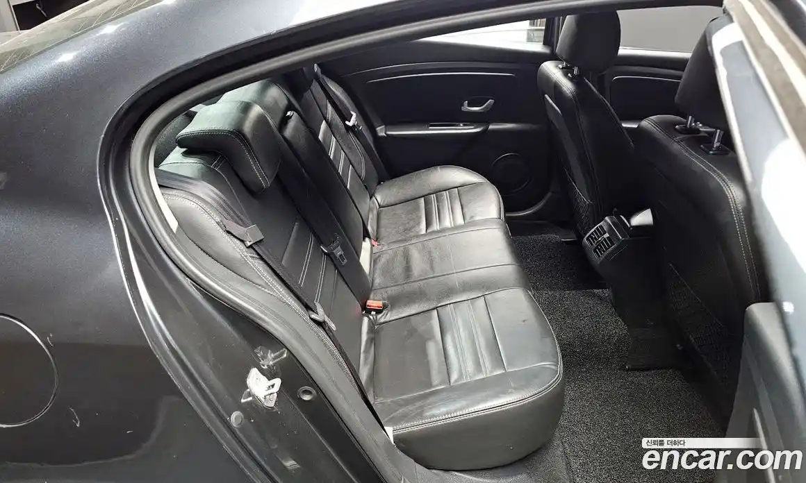 Renault SM3 2014 1.6 Автомат в Москве № 147899, фото 19