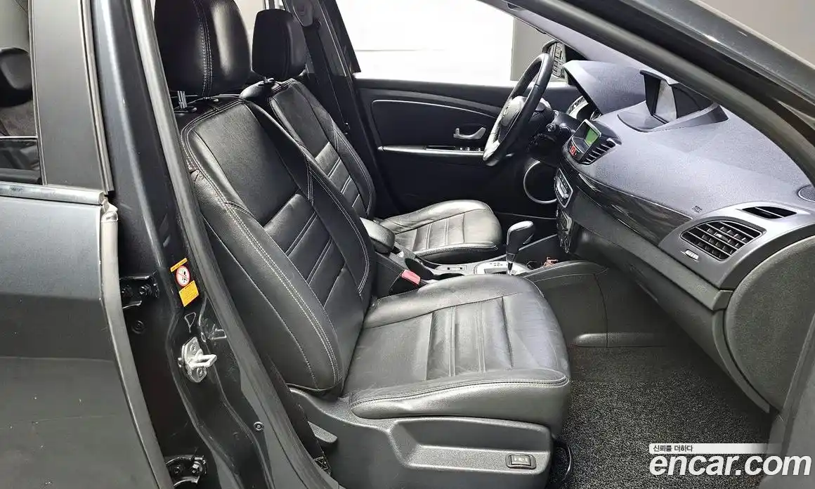 Renault SM3 2014 1.6 Автомат в Москве № 147899, фото 4