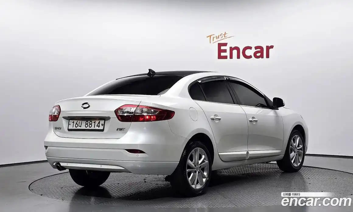 Renault SM3 2014 1.6 Автомат в Москве № 148593, фото 1