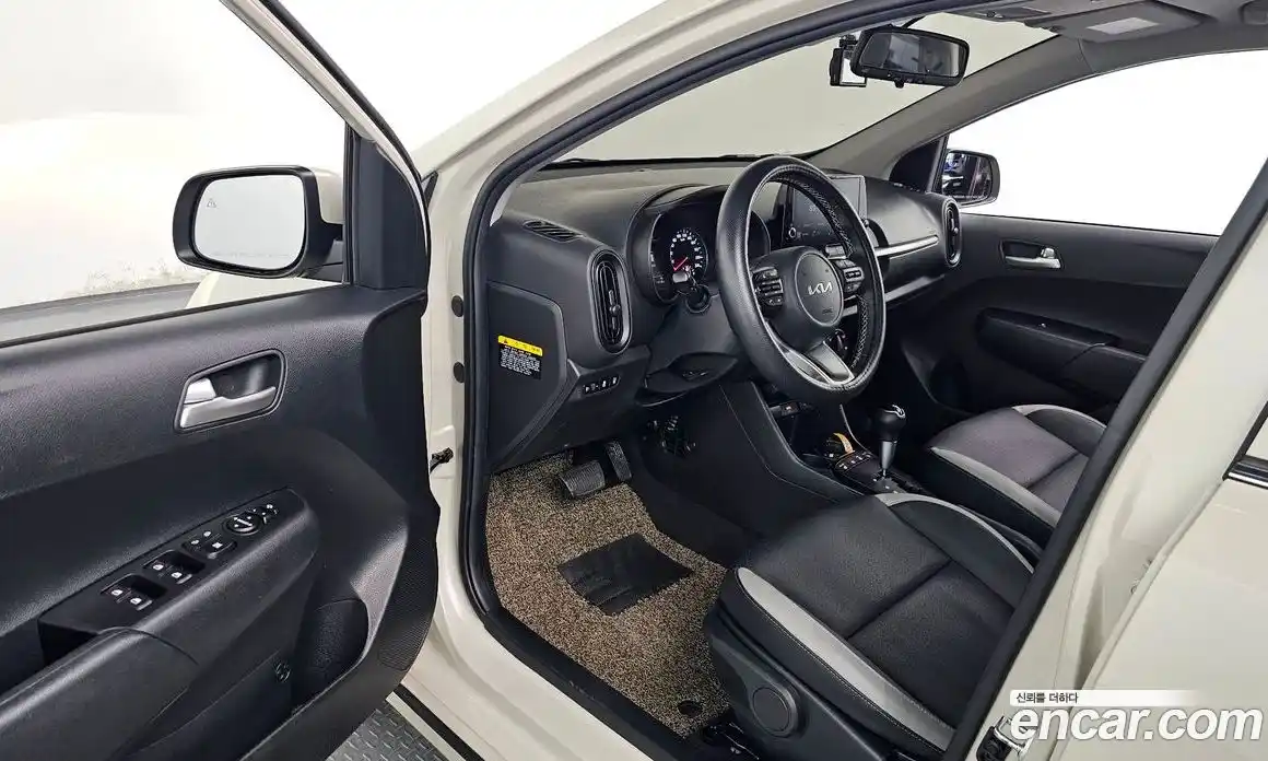 Kia Morning 2023 1.0 Автомат в Москве № 15339, фото 11