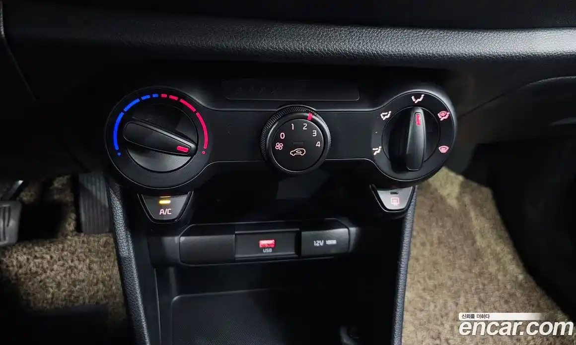 Kia Morning 2023 1.0 Автомат в Москве № 15339, фото 20