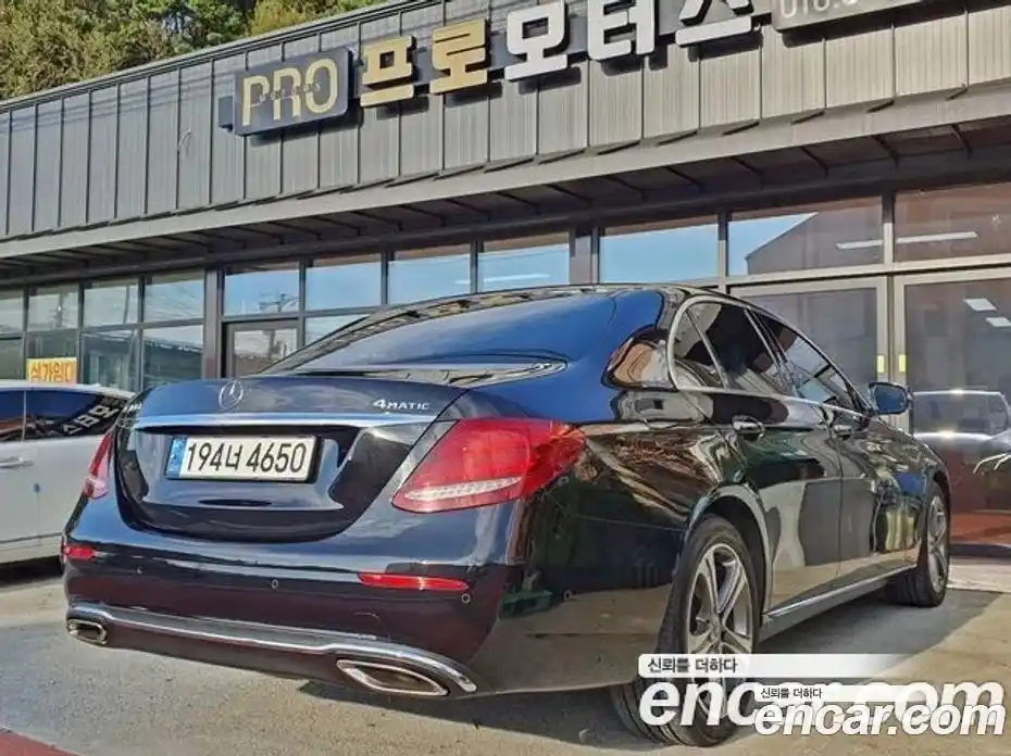 Mercedes-Benz E-Class 2018 2.0 Автомат в Москве № 161019, фото 3