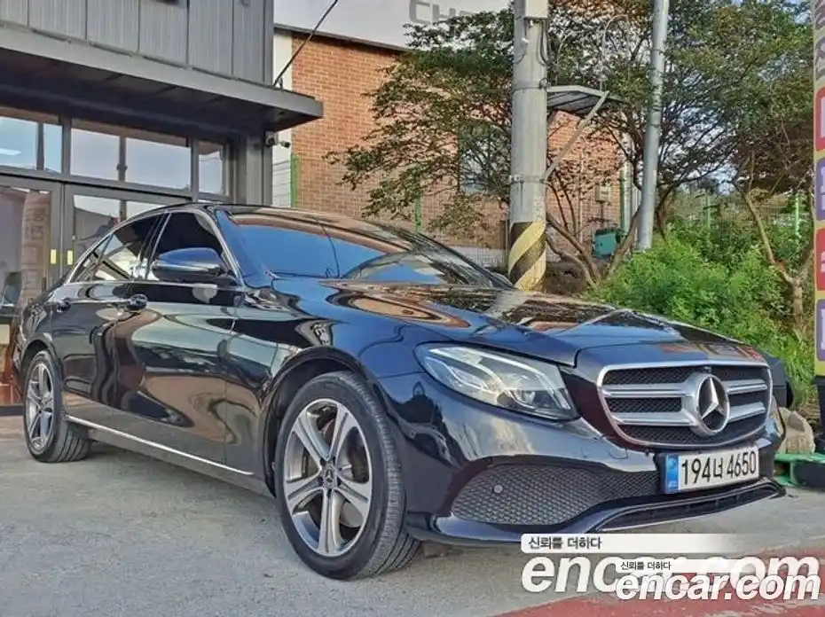 Mercedes-Benz E-Class 2018 2.0 Автомат в Москве № 161019, фото 4