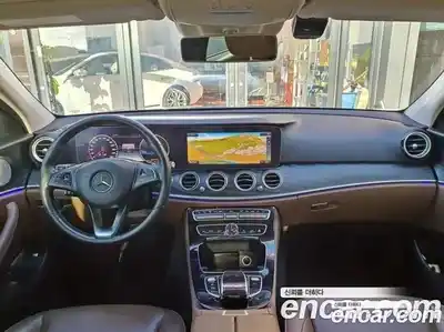 Mercedes-Benz E-Class 2018 2.0 Автомат в Москве № 161019, миниатюра 5