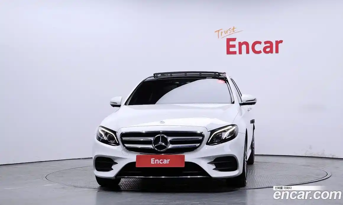 Mercedes-Benz E-Class 2017 2.0 Автомат в Москве № 161726, фото 3