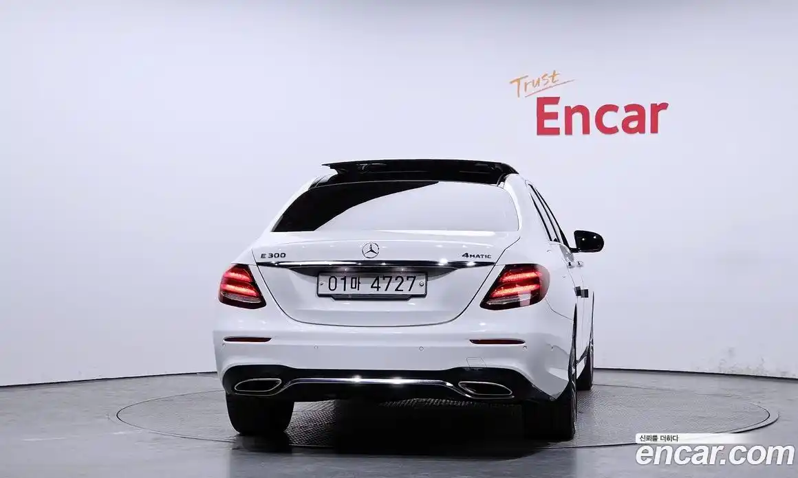 Mercedes-Benz E-Class 2017 2.0 Автомат в Москве № 161726, фото 4