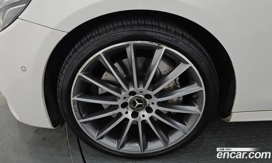 Mercedes-Benz E-Class 2017 2.0 Автомат в Москве № 161726, фото 5