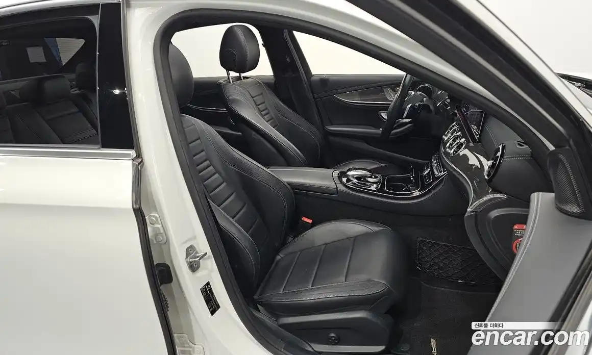 Mercedes-Benz E-Class 2017 2.0 Автомат в Москве № 161726, фото 10