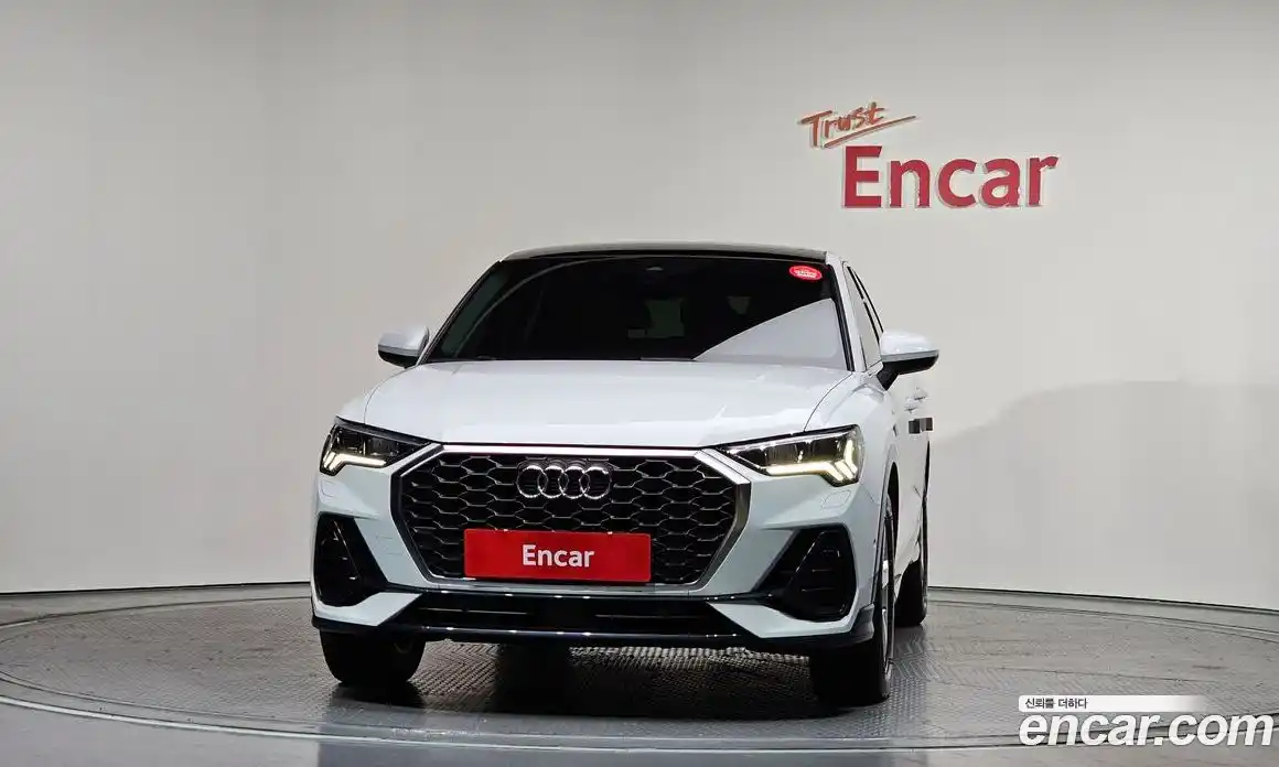 Audi Q3 2023 2.0 Автомат в Москве № 162592, фото 3