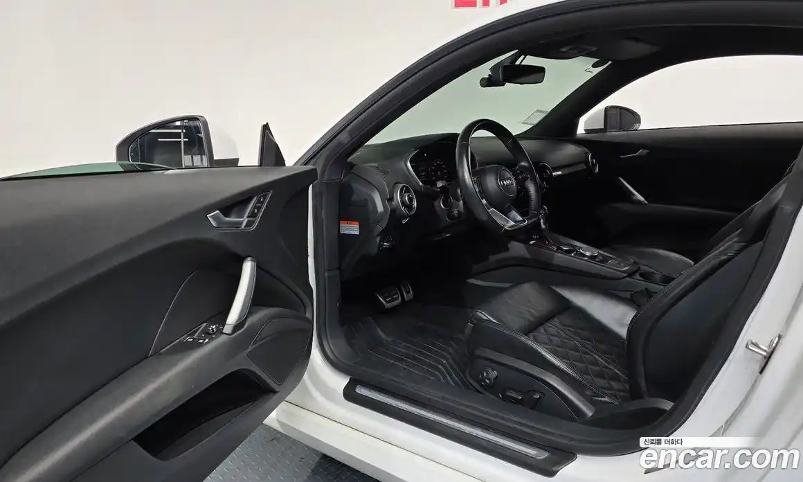 Audi TT 2016 2.0 Автомат в Москве № 163879, фото 14