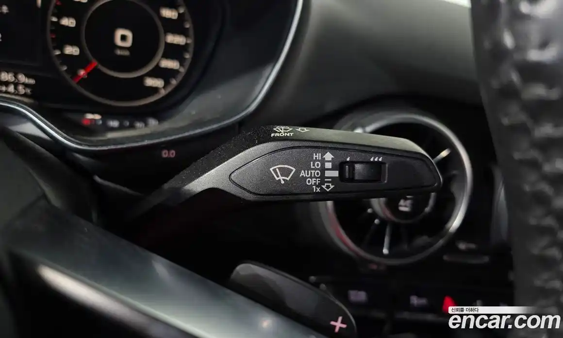 Audi TT 2016 2.0 Автомат в Москве № 163879, фото 3