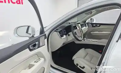 Volvo XC60 2026 2.0 Автомат в Москве № 164126, миниатюра 5