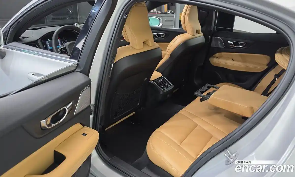 Volvo S60 2023 2.0 Автомат в Москве № 164505, фото 18