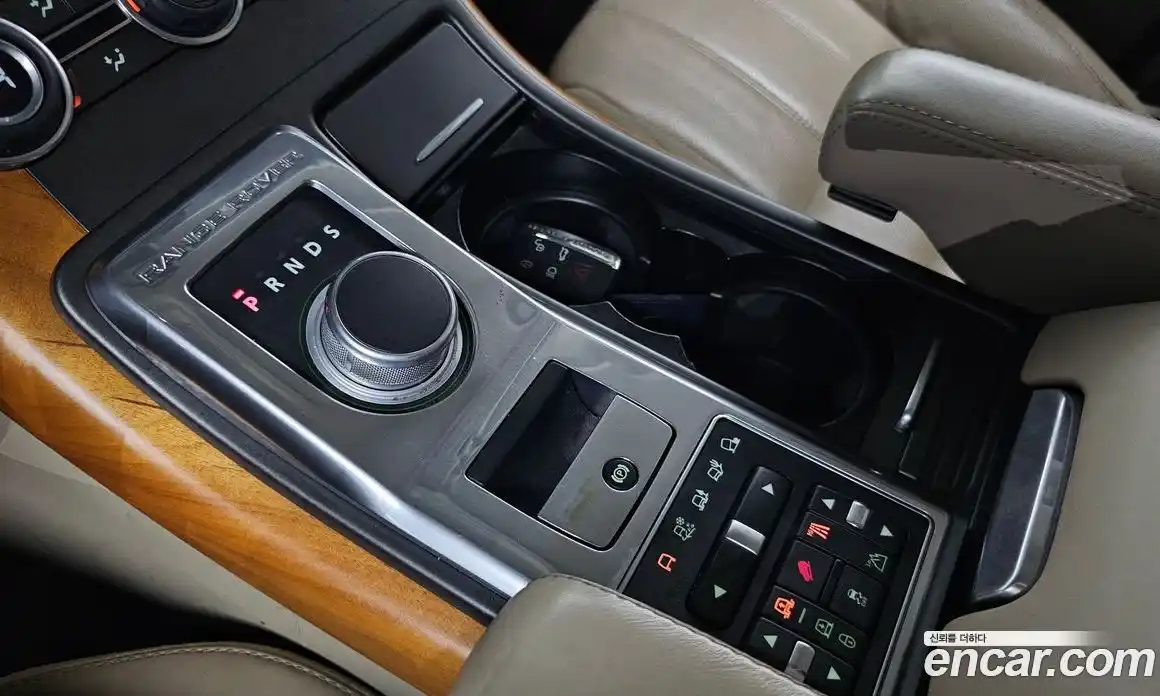 Land Rover Range-Rover Sport 2013 3.0 Автомат в Москве № 166582, фото 4