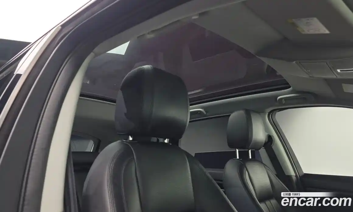 Land Rover Discovery Sport 2017 2.0 Автомат в Москве № 166636, фото 4