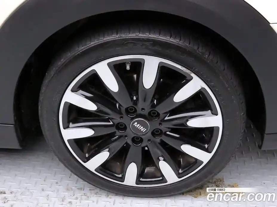 Mini Cooper Convertible 2022 1.5 Автомат в Москве № 167422, фото 20