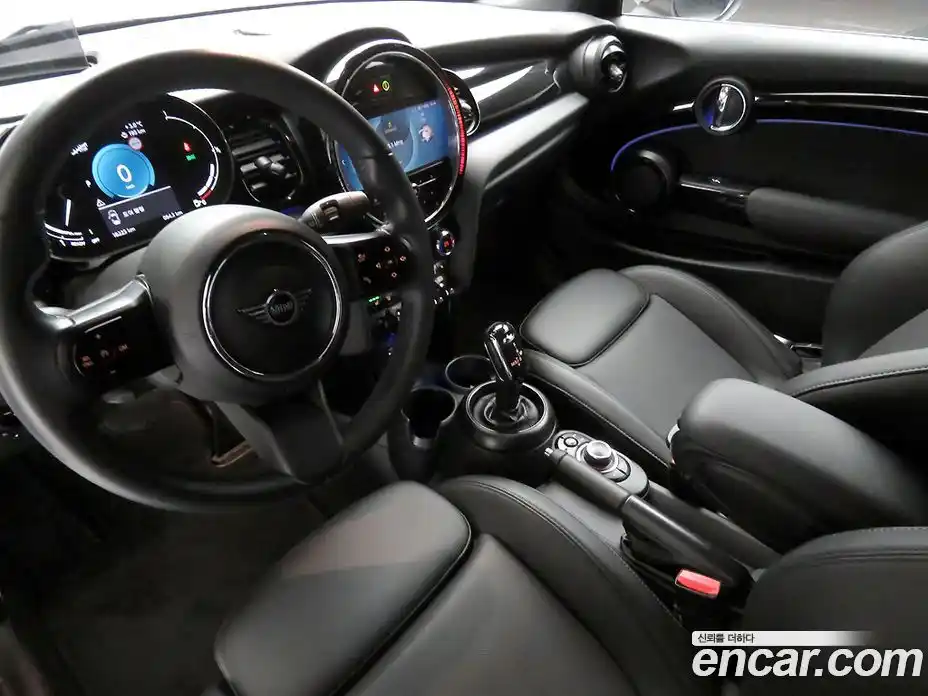 Mini Cooper Convertible 2022 1.5 Автомат в Москве № 167422, фото 7