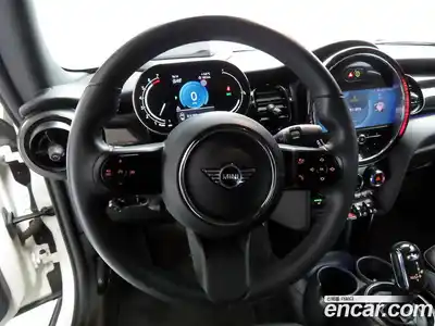 Mini Cooper Convertible 2022 1.5 Автомат в Москве № 167422, миниатюра 8