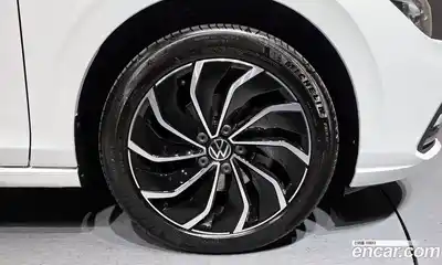 Volkswagen Golf 2024 2.0 Автомат в Москве № 168480, миниатюра 4