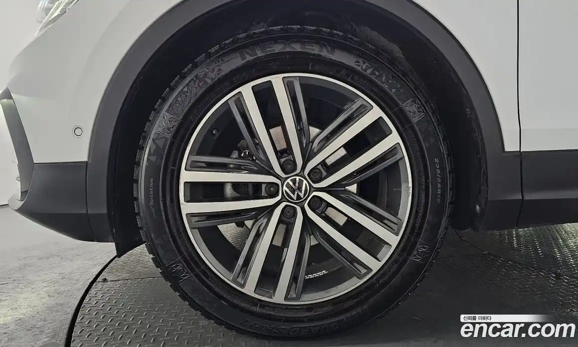 Volkswagen Tiguan 2024 2.0 Автомат в Москве № 168503, фото 18