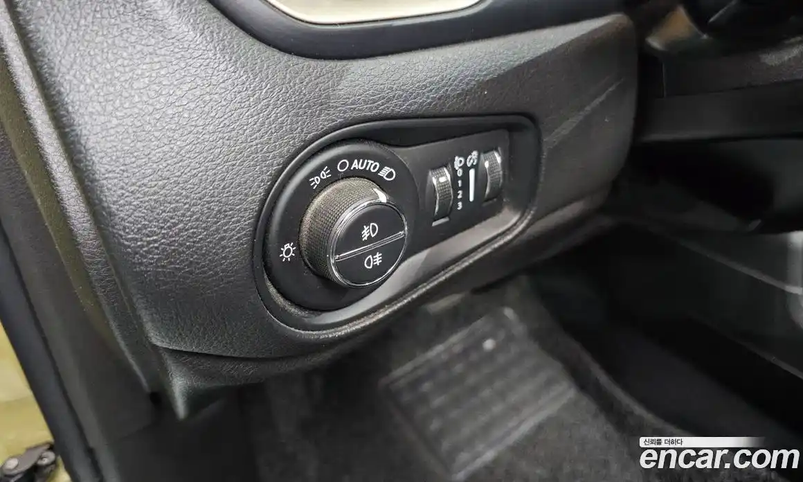 Jeep Renegade 2015 2.0 Автомат в Москве № 169842, фото 16