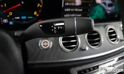 Mercedes-Benz E-Class 2023 3.0 Автомат в Москве № 171407, миниатюра 12