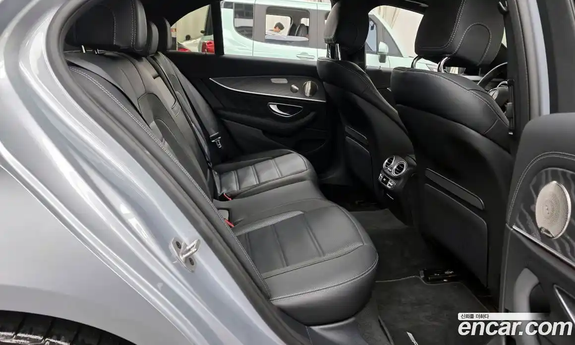 Mercedes-Benz E-Class 2023 3.0 Автомат в Москве № 171407, фото 10