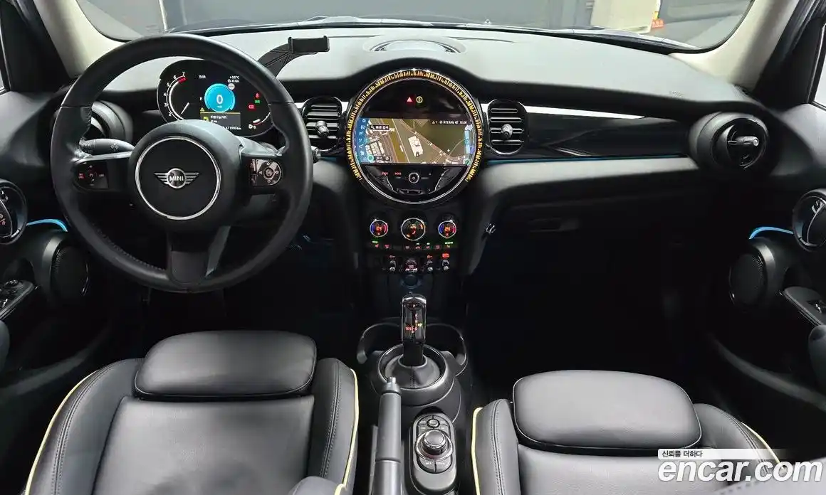 Mini Cooper 2022 1.5 Автомат в Москве № 173704, фото 13