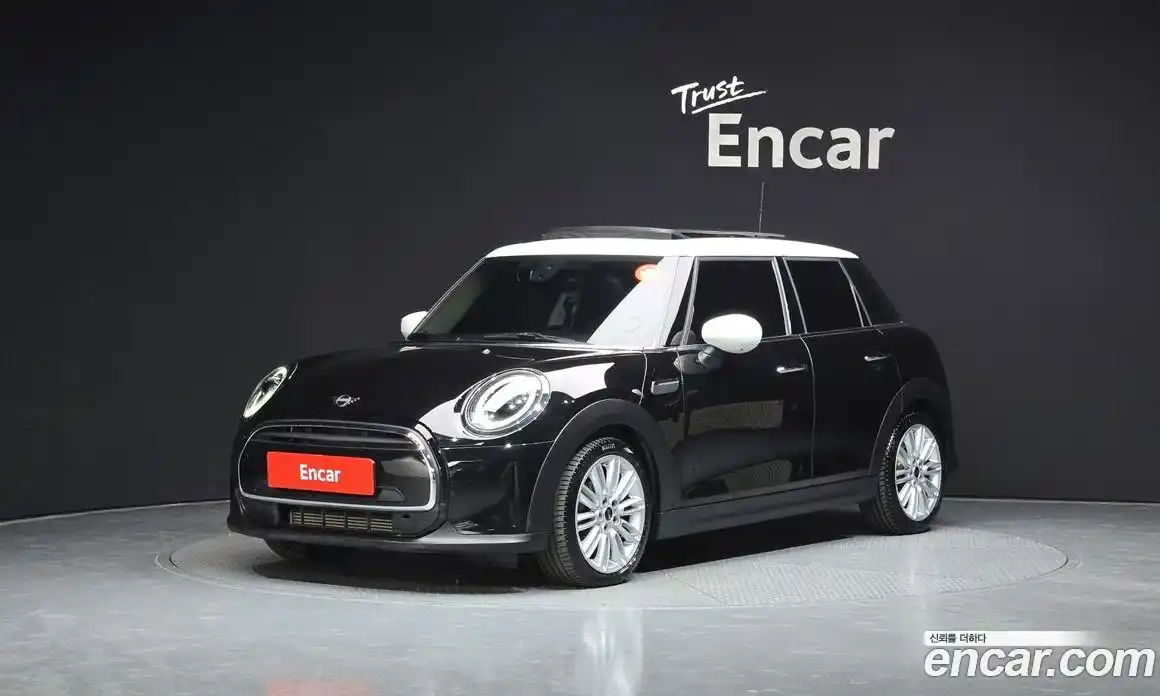 Mini Cooper 2022 1.5 Автомат в Москве № 173704, фото 14