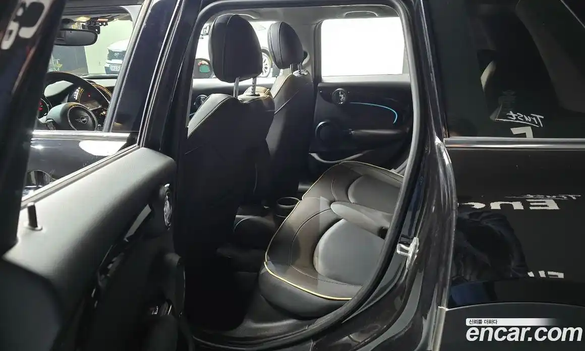 Mini Cooper 2022 1.5 Автомат в Москве № 173704, фото 20